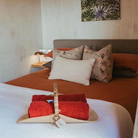 Golden Bay Glamping Hotel Takaka Bagian luar foto