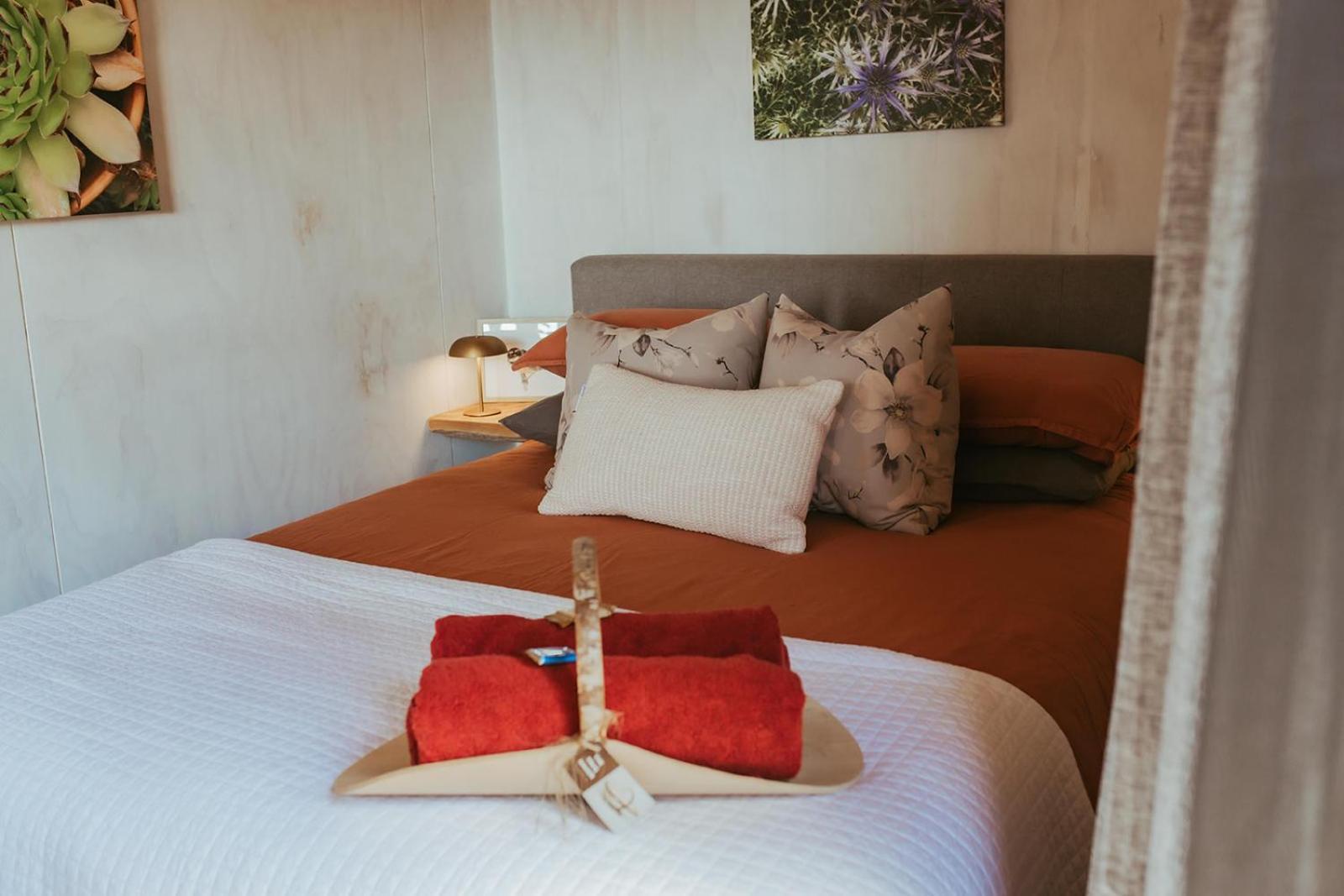 Golden Bay Glamping Hotel Takaka Bagian luar foto
